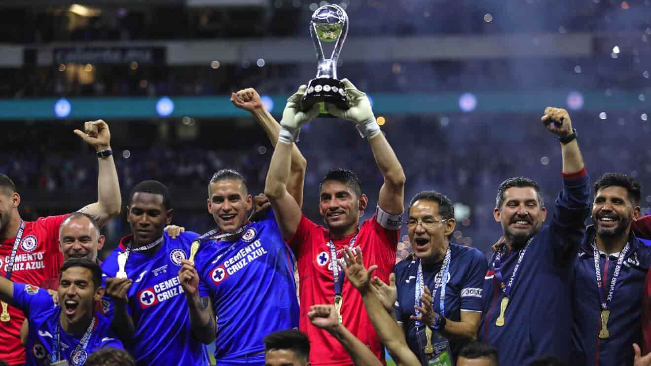 Ya les tocaba: AMLO felicita al Cruz Azul por su triunfo vs Santos