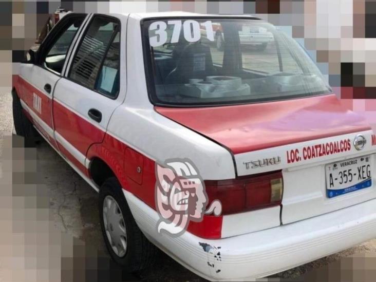 Fingen ser pasajeros y roban taxi a punta de pistola en Coatzacoalcos