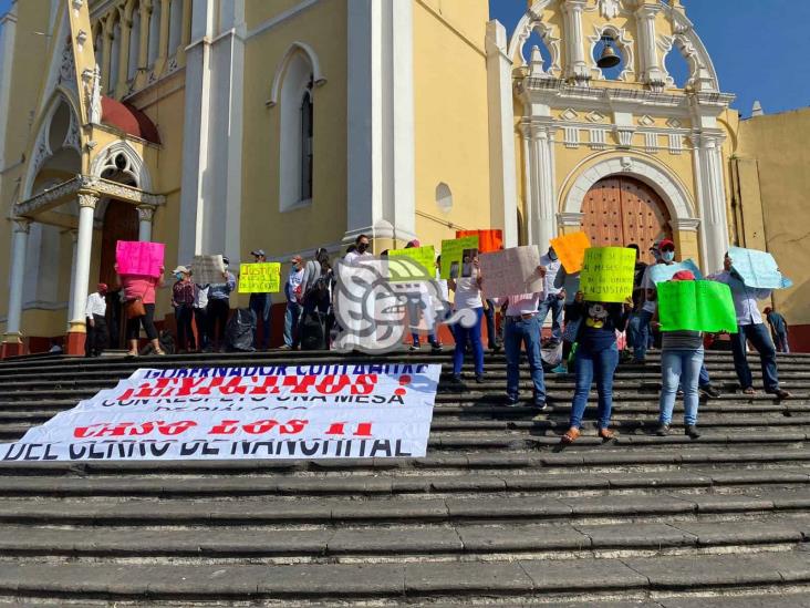 Se manifiestan familiares de detenidos en Las Choapas; piden diálogo con gobernador