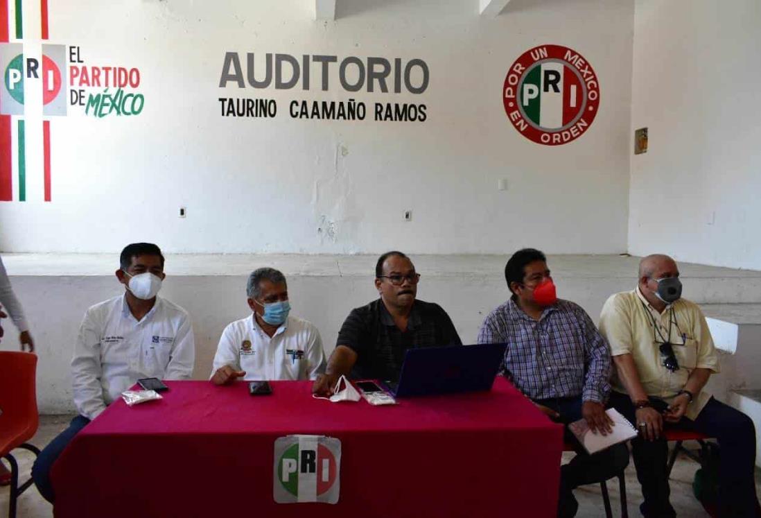 PRI demanda a candidato por usar programas sociales en campaña