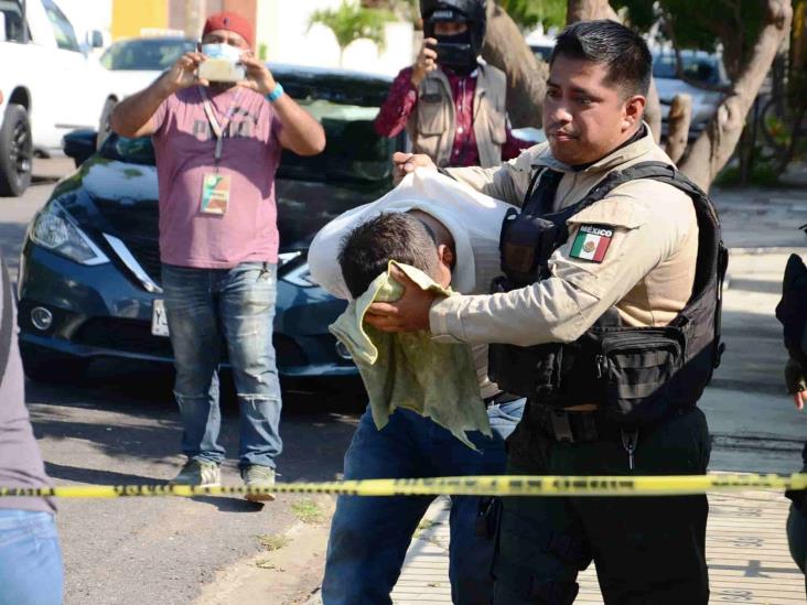 Atrapan a tres sujetos tras intentar robar el interior de una casa en Costa de Oro