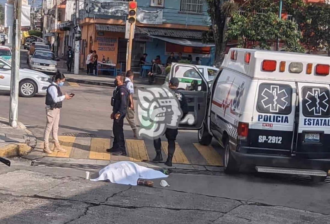 Hombre muere arrollado por un autobús en Xalapa