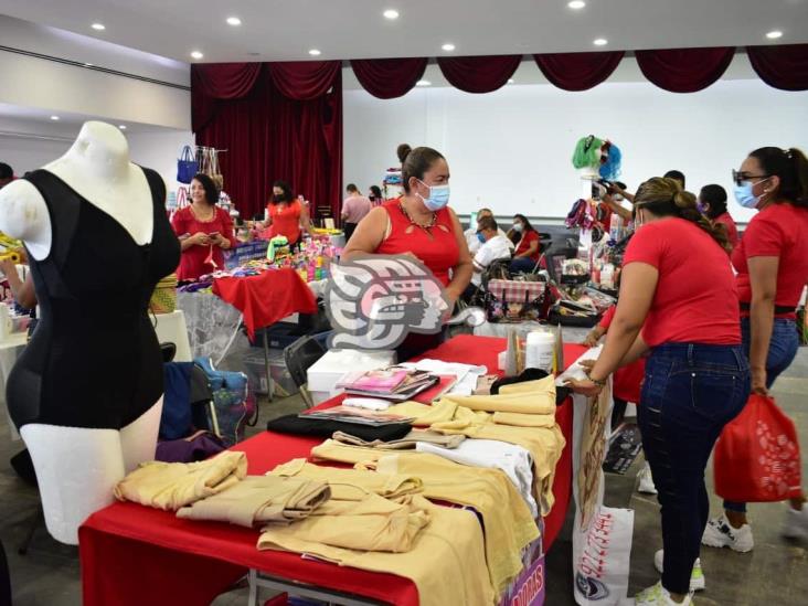 Emprendedores de la región sur de Veracruz llevan a cabo la Expo Venta