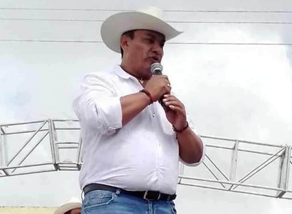 Detienen a candidato a diputado en Perote; llevaba armas y dinero