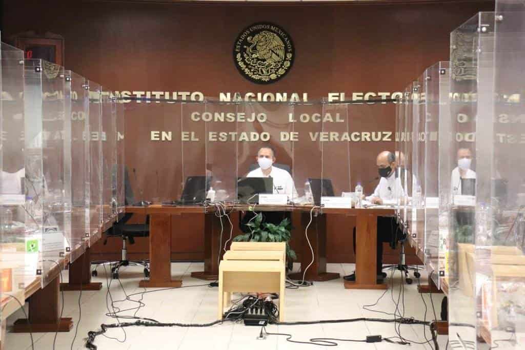 Instala INE sesión extraordinaria permanente por comicios en Veracruz