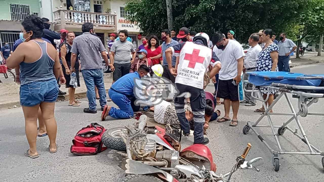 Conductor de camioneta arrolló a motociclistas en Nanchital