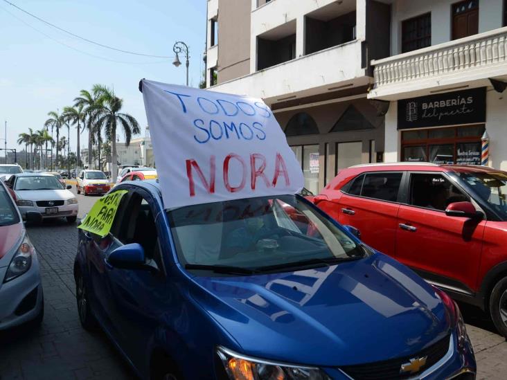 Se manifiestan a favor de enfermera jarocha; familiares y amigos piden justicia