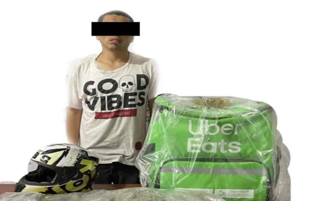 Atrapan a supuesto repartidor de drogas, entregaba mota con Uber Eats en Xalapa