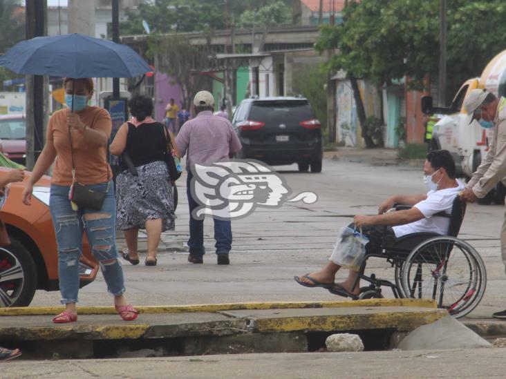 Inclemencias del tiempo no impidió que acudieran a vacunarse