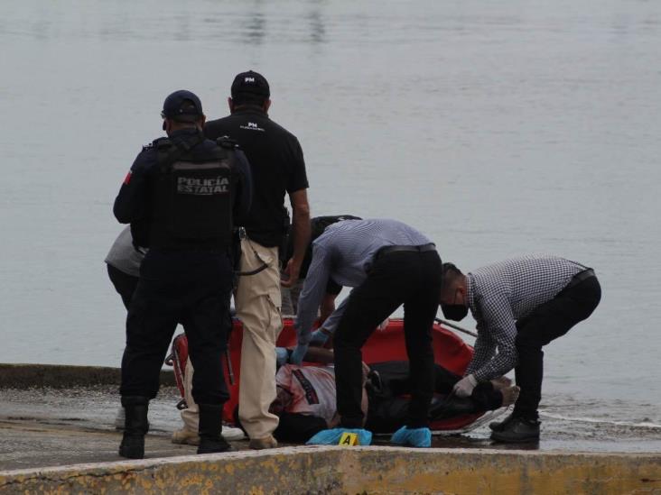 Hallan hombre sin vida cerca del muelle en Puerto de Veracruz