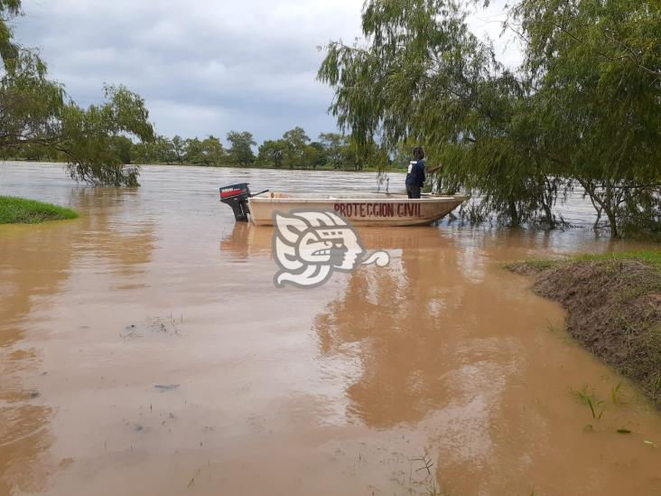 Anegaciones en 6 municipios por creciente de ríos San Juan y Coatzacoalcos