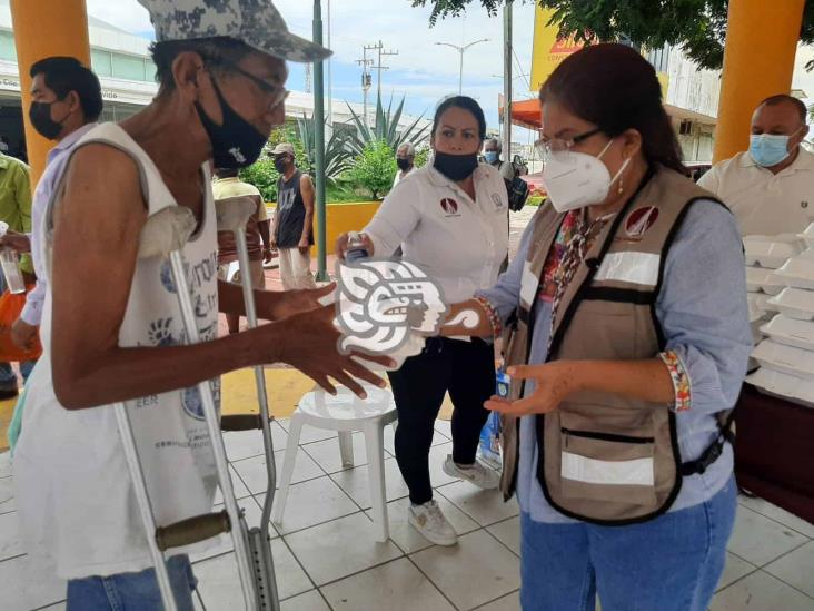 Continúan brindando alimentos a los más necesitados