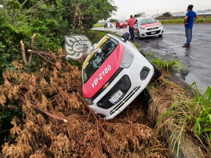 Se registra accidente en carretera federal 140 Veracruz-Xalapa