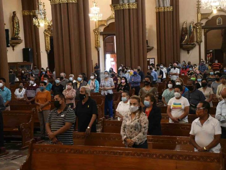 Antros en Xalapa, atiborrados y jóvenes no se responsabilizan ante pandemia: Hipólito