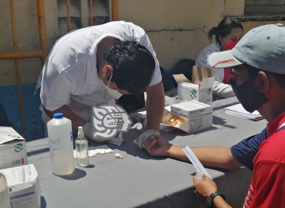 Realizan pruebas de Hepatitis C en el paso de lanchas de Coatzacoalcos