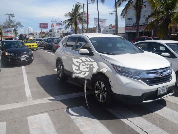 Se registra accidente entre dos unidades particulares en Veracruz