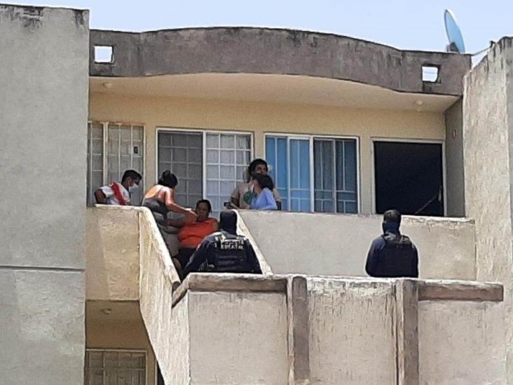 Hallan hombre muerto en interior de su vivienda en fraccionamiento de Veracruz