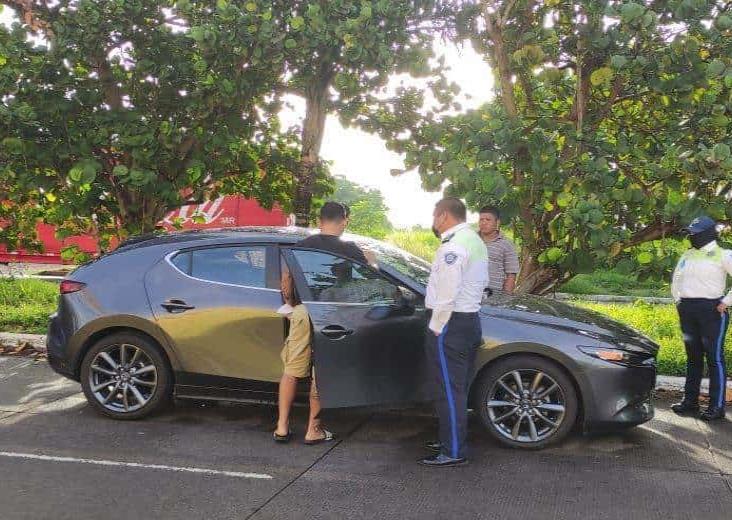 Joven en estado de ebriedad provoca accidente en calles de Veracruz