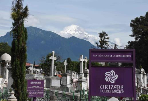 Cementerio de Orizaba, con promedio de vida de 15 años, asegura administrador
