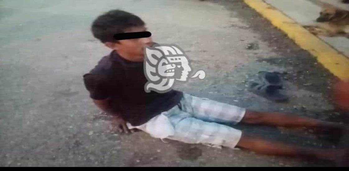 Casi linchan a joven tras asaltar y golpear a sexagenario en Acayucan 