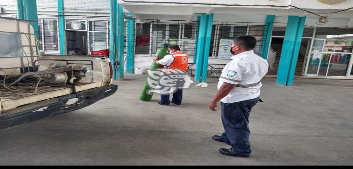 PC-Cosoleacaque apoya la ciudadanía con tanques de oxígeno