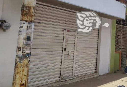Cobros de cuota no perdonan ni a vendedoras de antojitos en Minatitlán