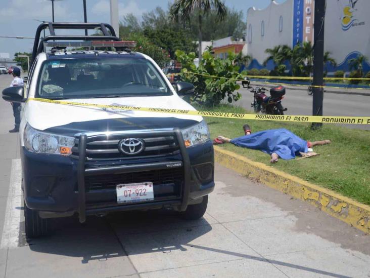 Hombre fallece de un infarto al corazón en calles de Veracruz