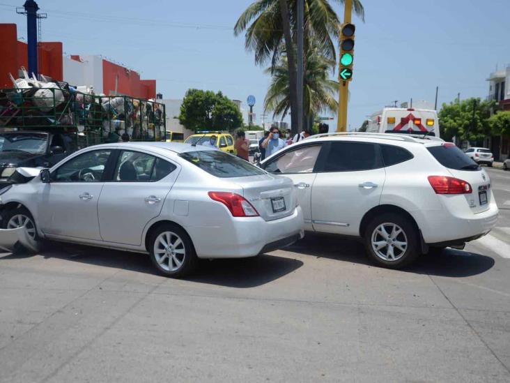 Se registra accidente entre dos unidades en Veracruz