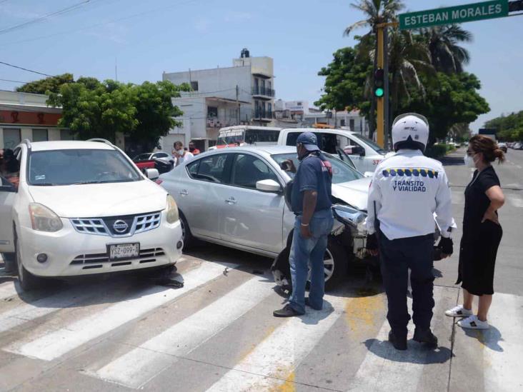 Se registra accidente entre dos unidades en Veracruz