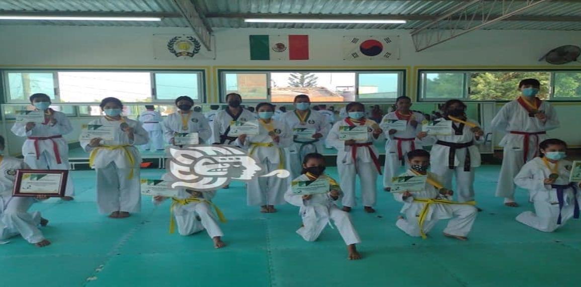 Serán evaluados taekwondoínes de la AMDK de Minatitlán