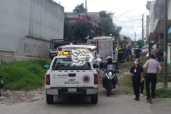 En la Carolino Anaya de Xalapa, fuga de gas causa explosión