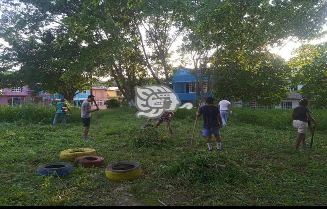 Se unen para realizar faena en parque de la Guadalupe Tepeyac 