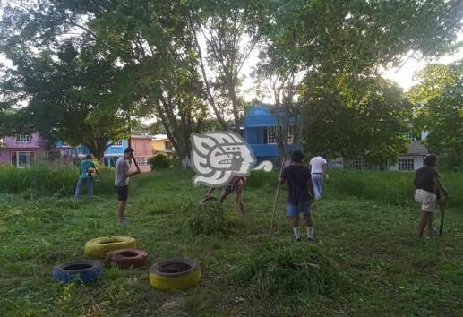 Se unen para realizar faena en parque de la Guadalupe Tepeyac 