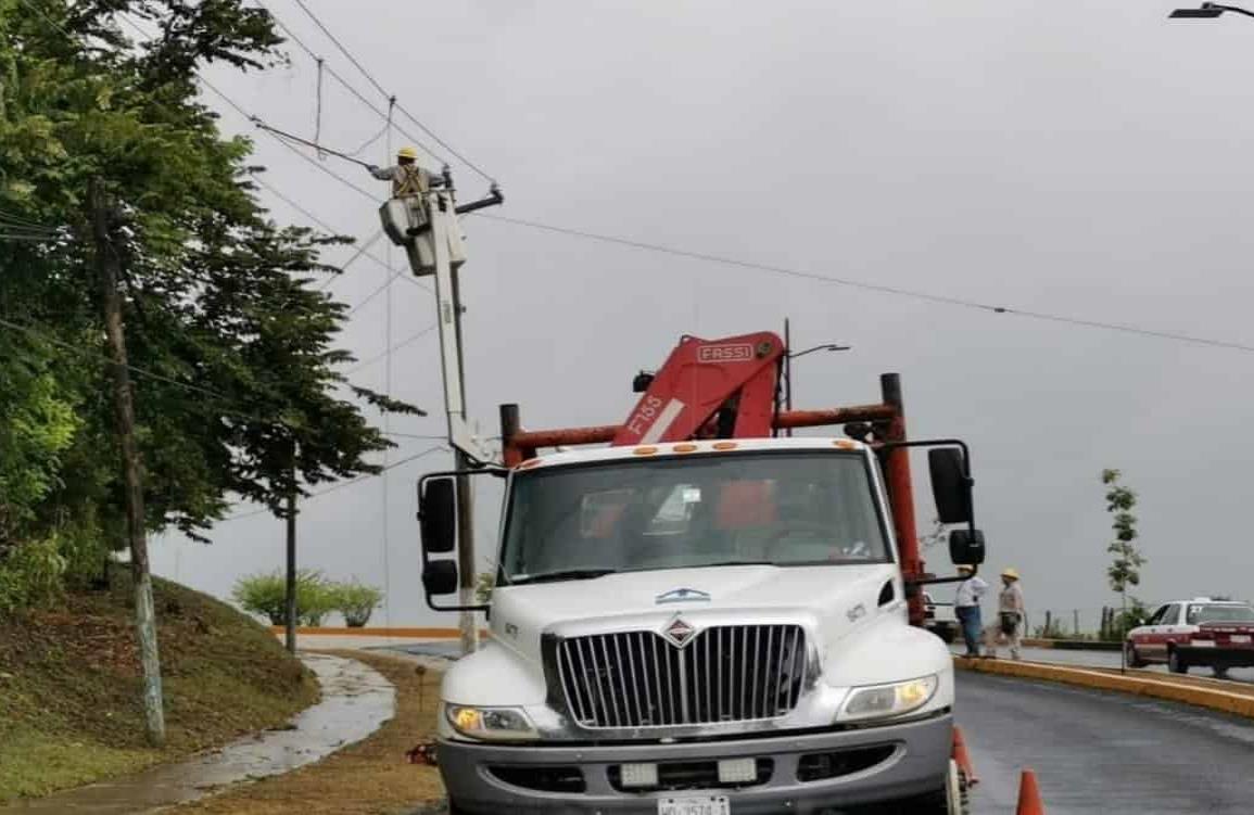 Tras nortazo en Veracruz, CFE restablece servicio en un 96%