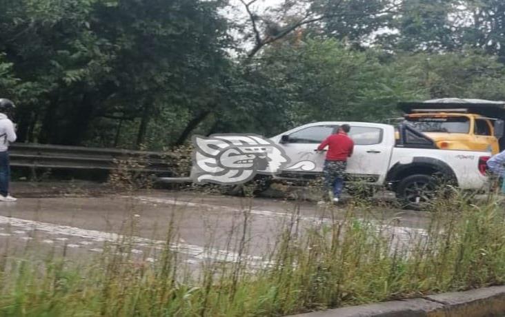 Se registra carambola de cuatro vehículos en el bulevar Xalapa-Coatepec