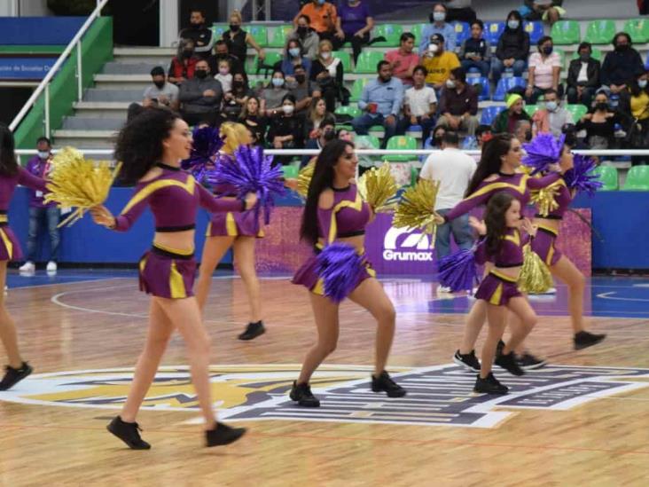 Halcones de Xalapa pierden con marcador de 94-89 ante  Fuerza Regia