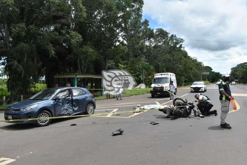 Adolescente que murió tras choque en Acayucan habría invadido carril