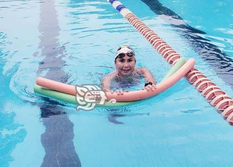 Natación terapéutica tiene muchos beneficios: P. Morán