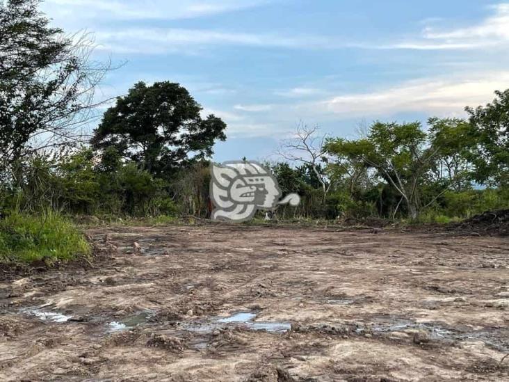 Con tiradero a cielo abierto, Alcaldía de Coatepec amenaza a río Los Pescados