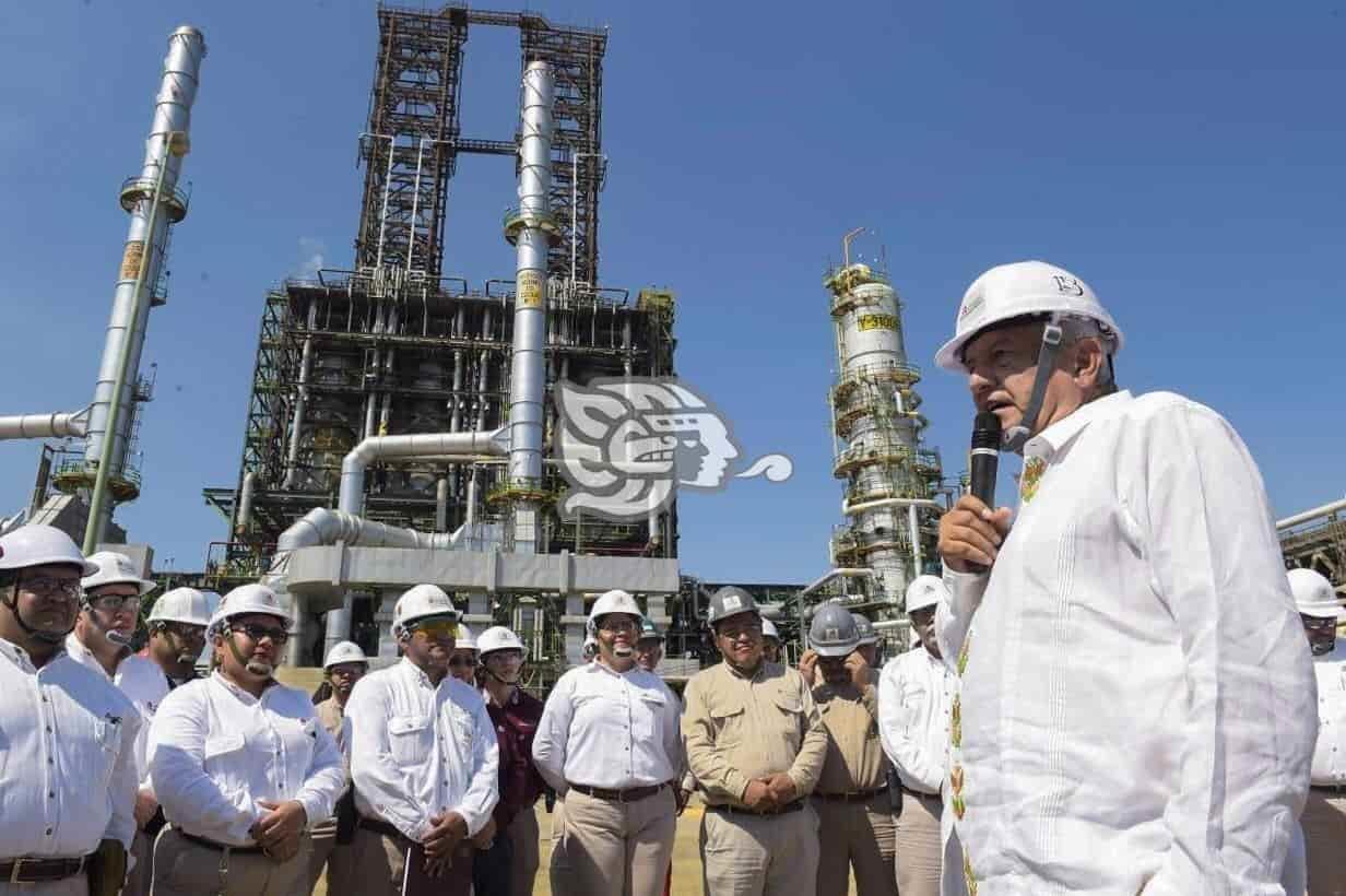 AMLO supervisará este fin de semana la refinería de Minatitlán