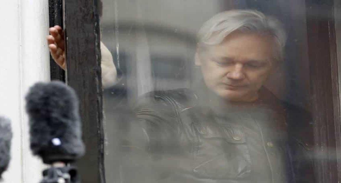 CIA habría planeado secuestrar a Julian Assange y asesinarlo