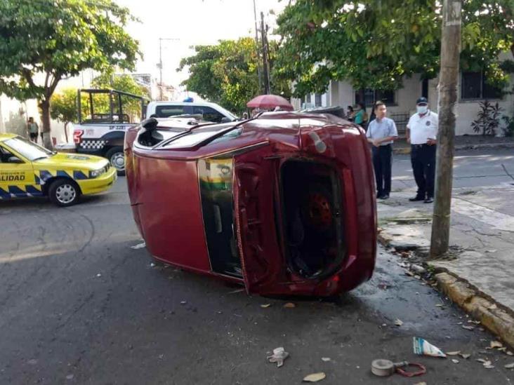 Choque entre dos unidades deja tres personas heridas en Veracruz