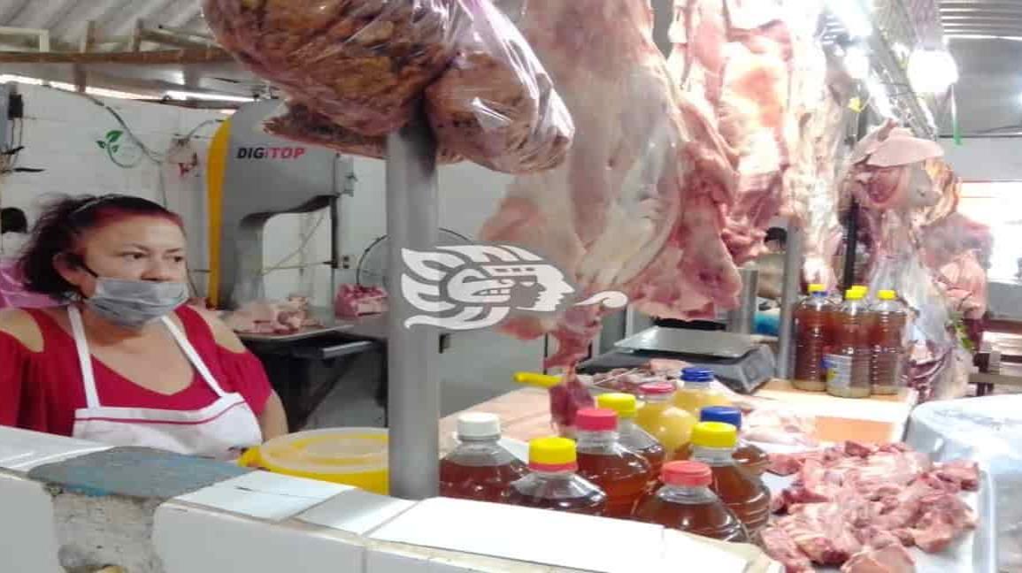 Se desploma 40% la venta de carne de cerdo en mercado de Cosolea