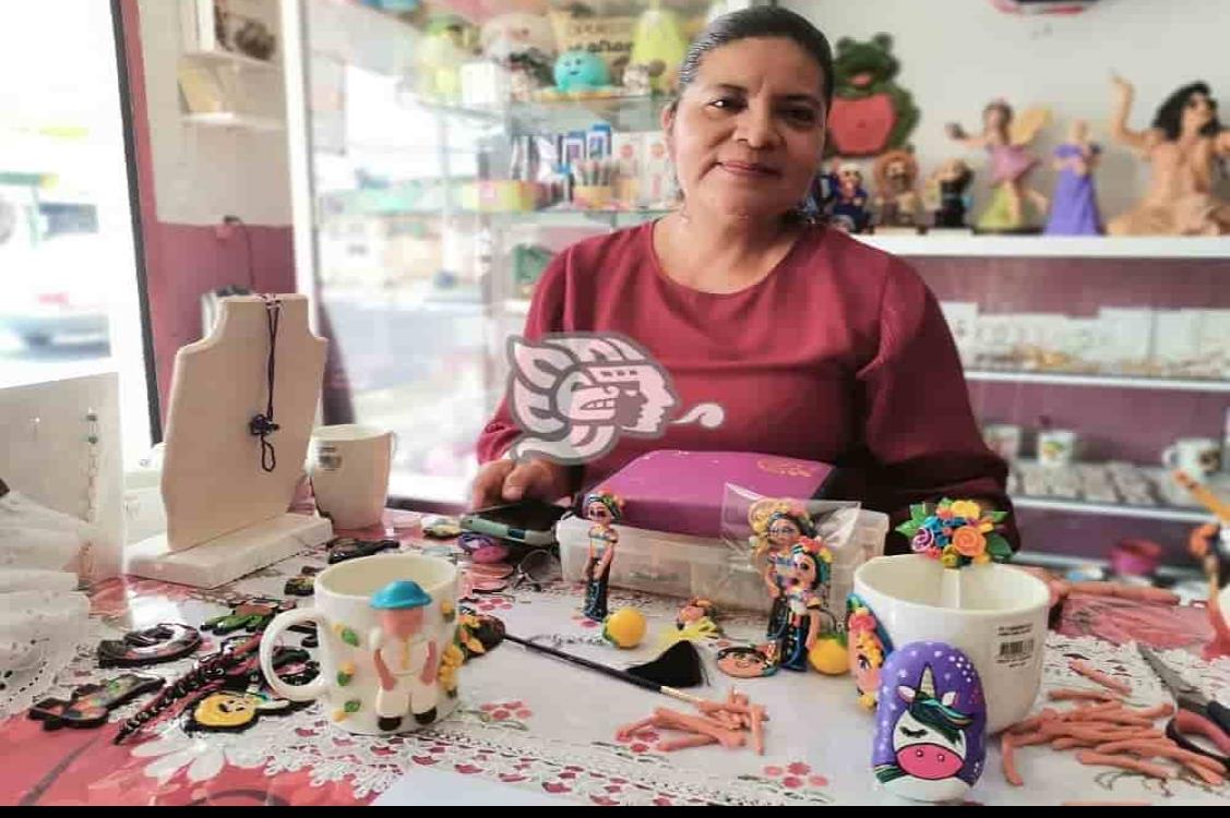 Lleva 25 años plasmando arte; sus piezas son la identidad de Nanchital