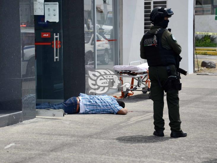 Un hombre muerto tras asalto armado en banco de Boca del Río