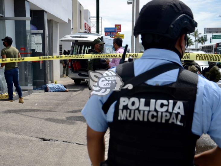 Un hombre muerto tras asalto armado en banco de Boca del Río