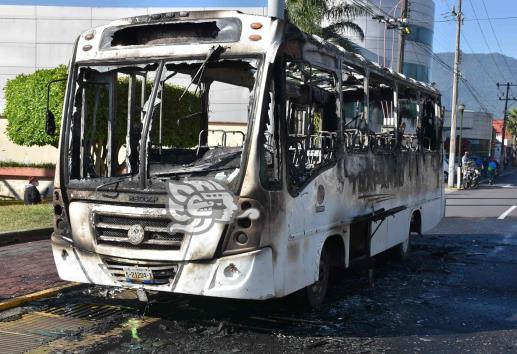 ´Incendio de autobús en pleno centro de Orizaba pudo evitarse´, revela comandante