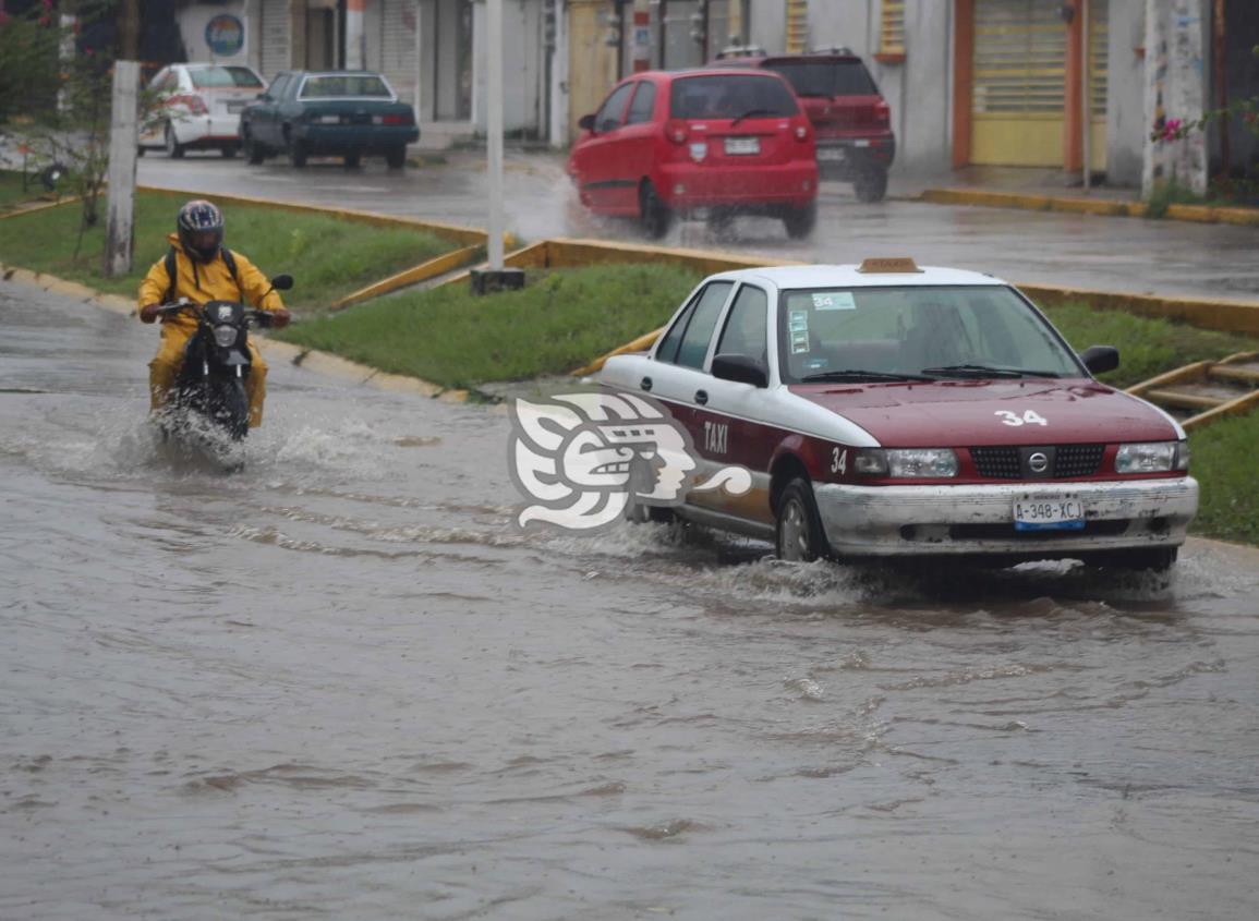 En Agua Dulce y Las Choapas activan alerta gris por fuertes lluvias