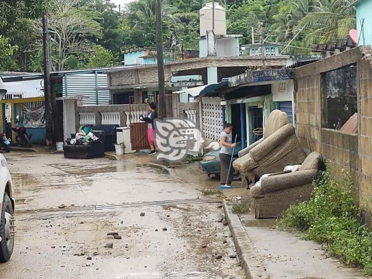 Lluvias de Frente Frío 4 afectan a más de 150 familias en Moloacán