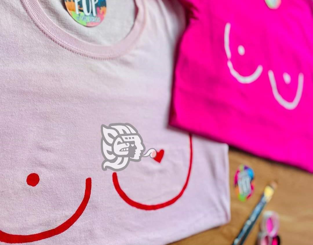 Yajaira diseña playeras y recauda fondos para su amiga con cáncer de mama